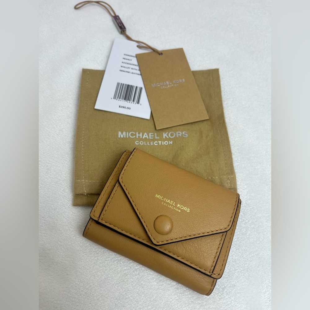 Michael Kors Tan Leather Wallet ✨RARE Collection - Picture 3 of 9